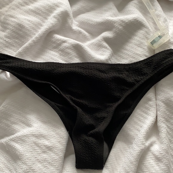 Shein black bathing suit - Picture 3 of 3